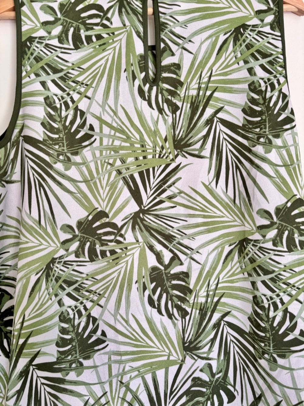 Mario Serrani Tropical Leaf Pattern Sleeveless Top Women’s Size Large - Picture 4 of 11